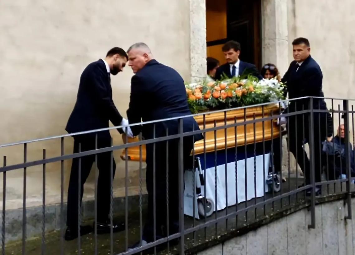 L&rsquo;addio a Federico Regni, il parroco: &laquo;La sua presenza &egrave; eterna&raquo;