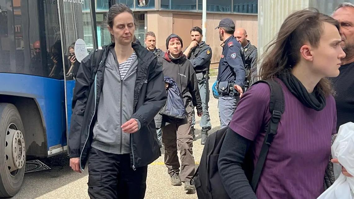 Blitz degli animalisti al mattatoio Ilco di Acquapendente