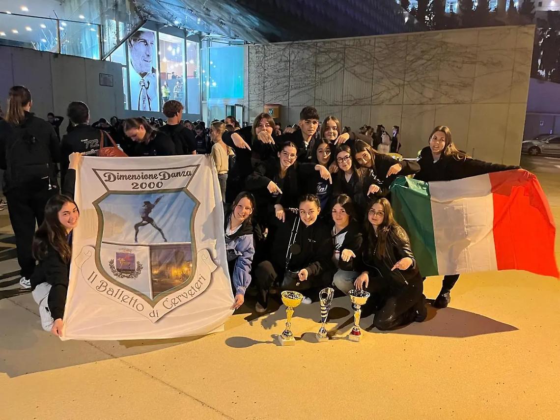 Un argento e un bronzo in due giorni, i ballerini etruschi conquistano la Spagna