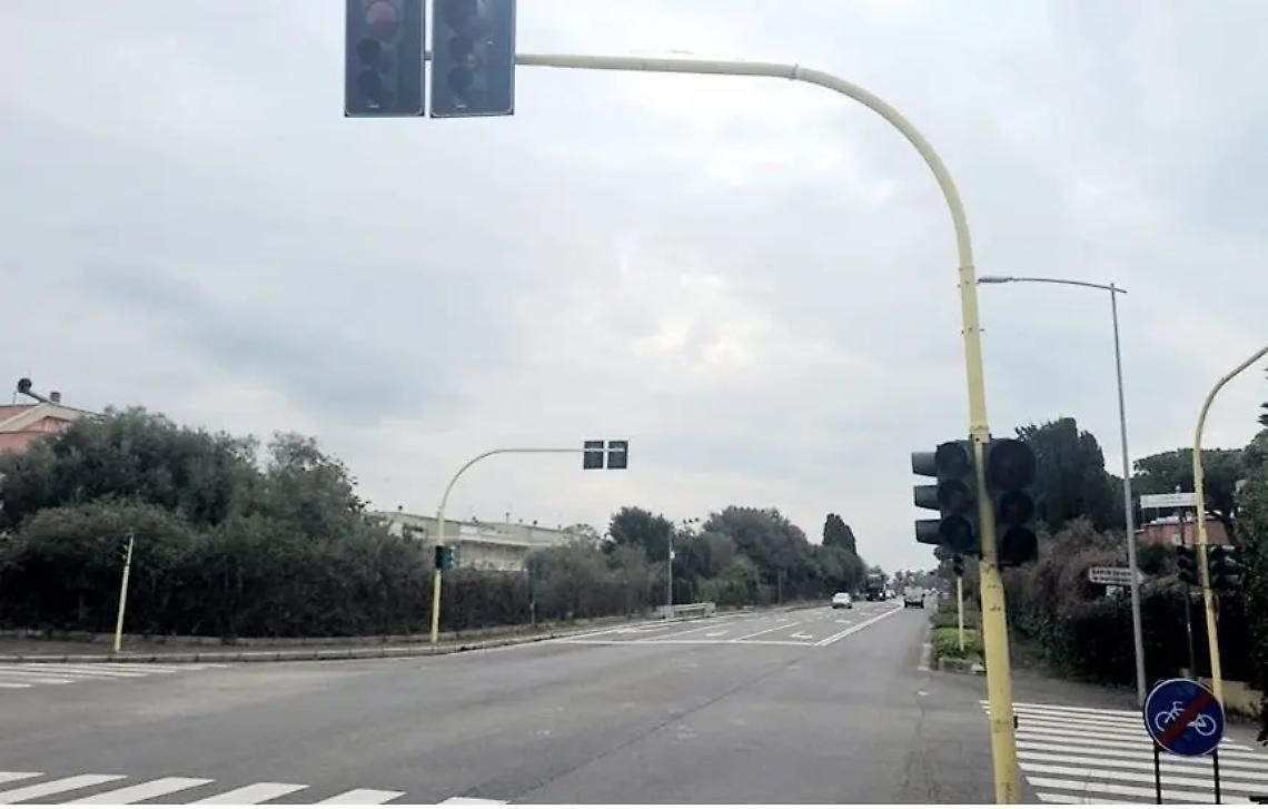 Santa Marinella, nuovo semaforo tra via Aurelia e via Buonarroti