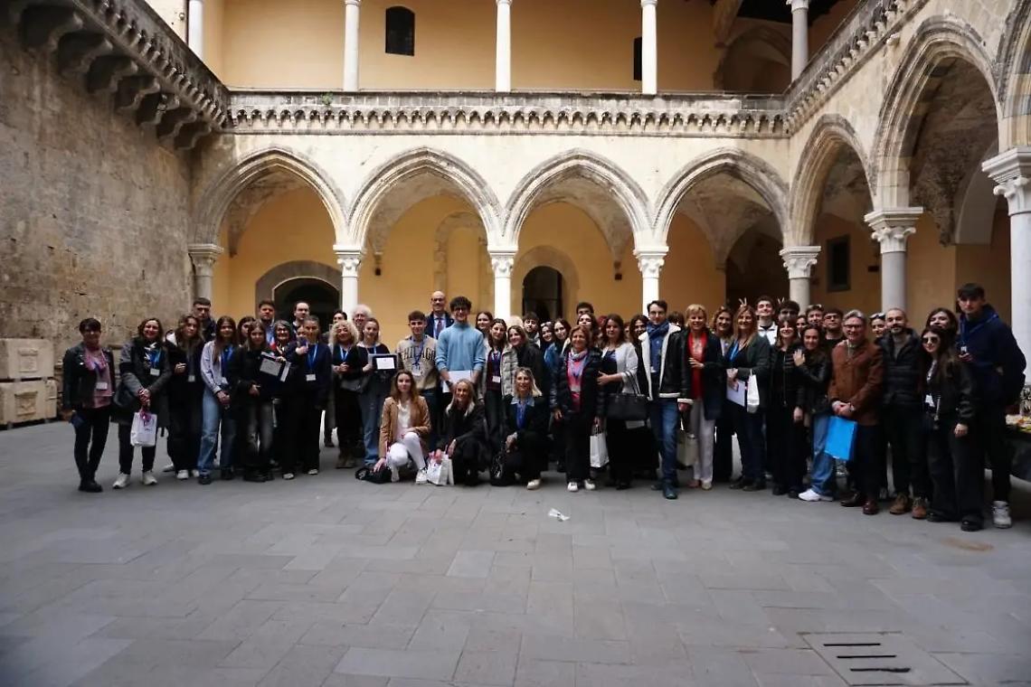 Gabriele Perillo del Liceo Scientifico &ldquo;Cannizzaro&rdquo; di Palermo vince la IX edizione del &ldquo;Certame cardarelliano&rdquo; di Tarquinia