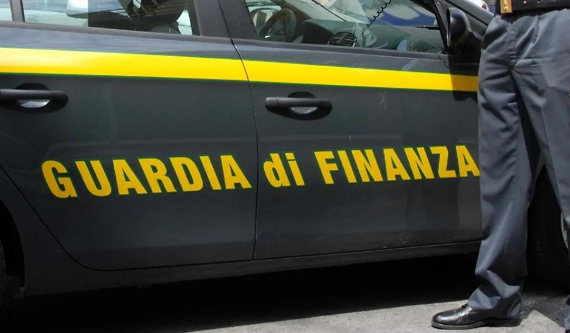 Mazzette per le manutenzioni stradali: indagato un imprenditore viterbese
