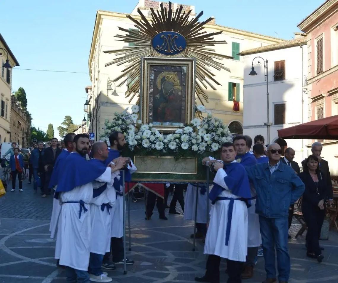 Festa della patrona di Tarquinia, sabato anche la cena in piazza