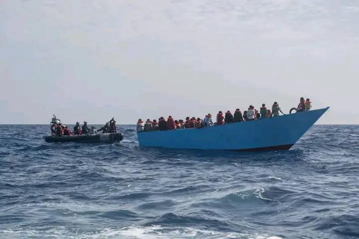 Sea Watch in navigazione verso Civitavecchia: a bordo 190 migranti
