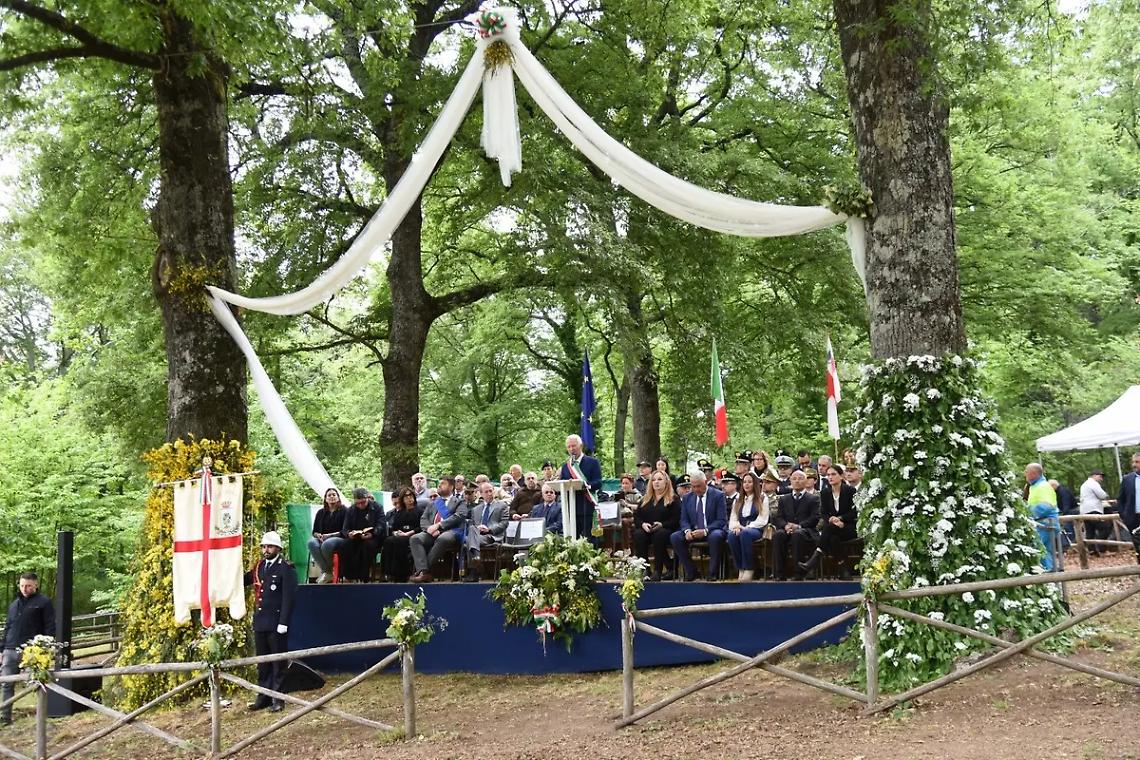 Vetralla celebra lo sposalizio dell&rsquo;albero