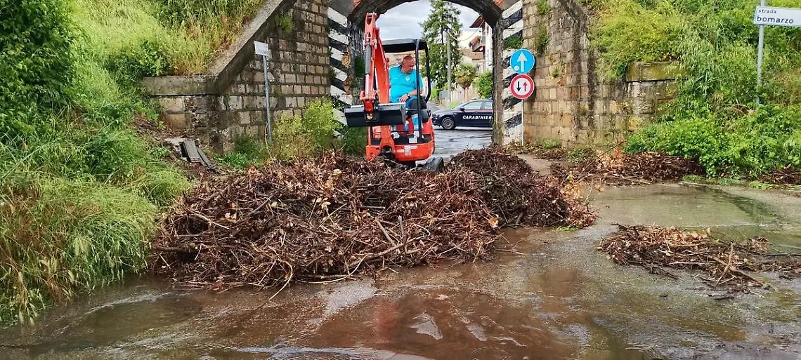 Viterbo, canale di scolo esonda per bomba d&rsquo;acqua