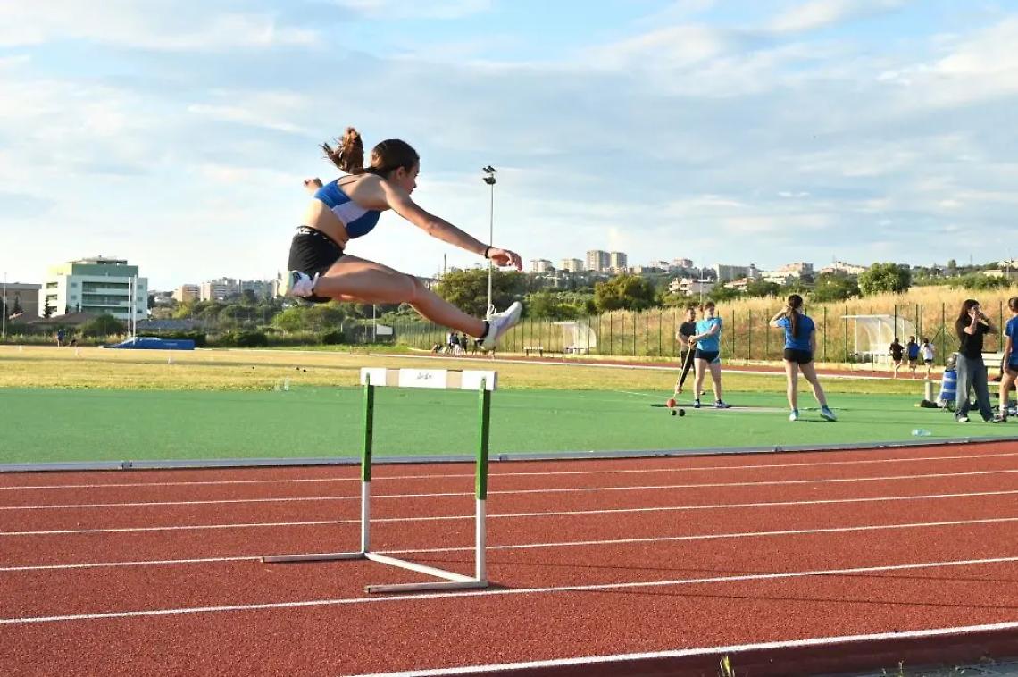 Tirreno, Cadette da record in finale