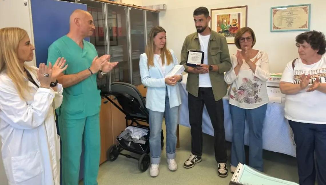 I familiari del poliziotto Augusto Proietti donano dispositivo al pronto soccorso