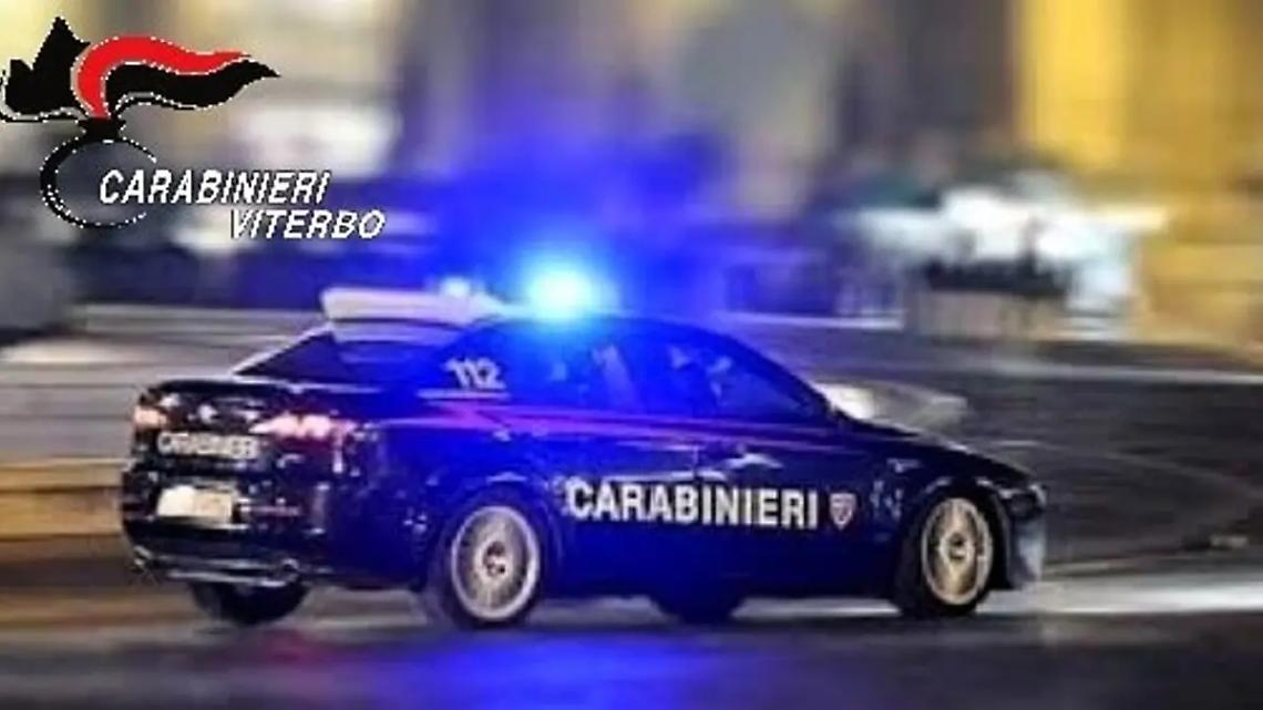 Viterbo: coltiva marijuana in casa, arrestato 21enne