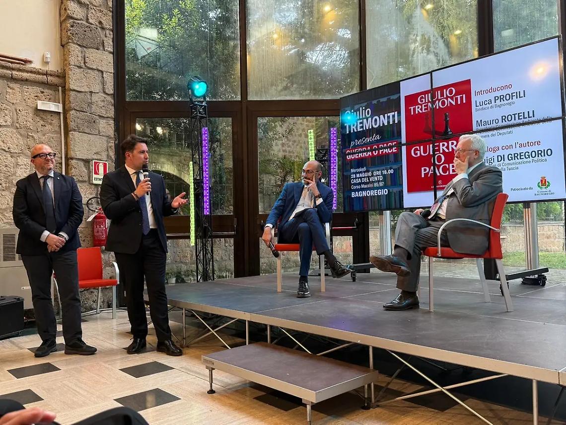 Casa del vento gremita per l&rsquo;incontro con Giulio Tremonti