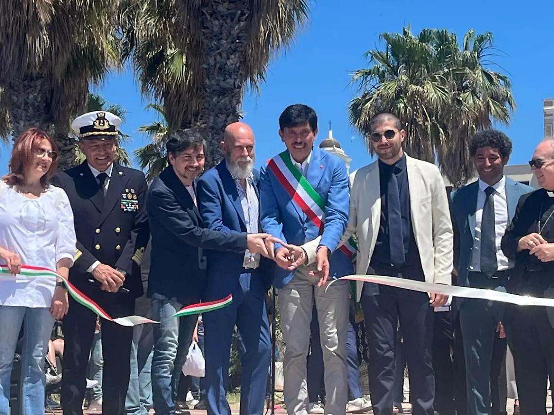 La Marina &egrave; pronta per l&rsquo;estate: ecco la nuova spiaggia