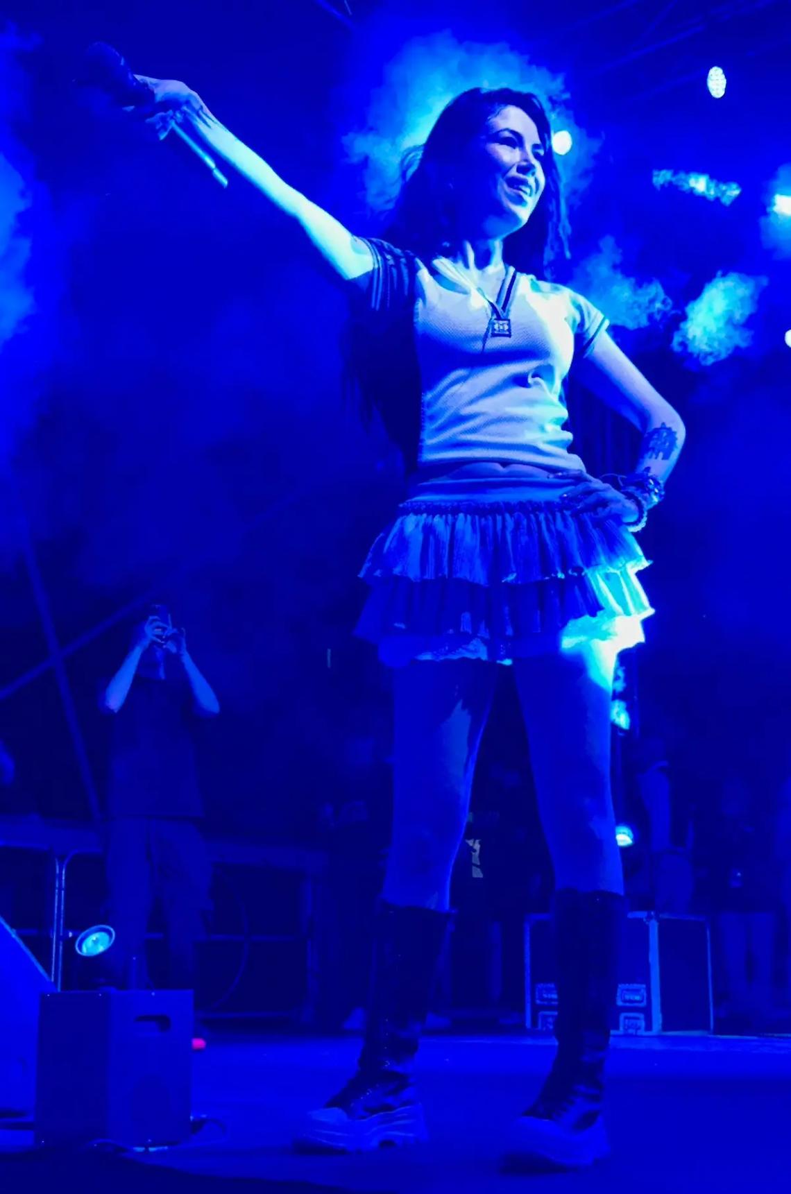 &laquo;In 15mila per Anna&raquo; ma &egrave; polemica sui costi e la durata dell&rsquo;esibizione