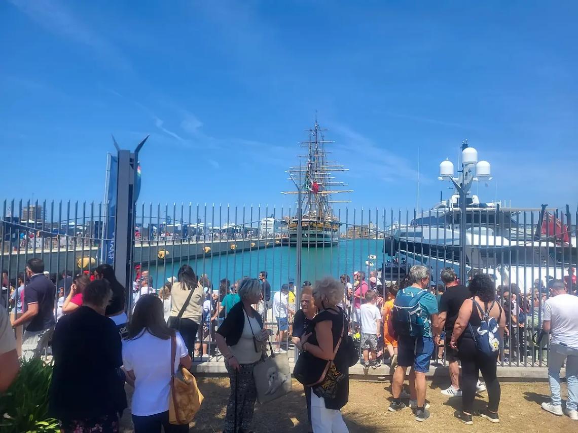 L&rsquo;Amerigo Vespucci ha salutato Civitavecchia