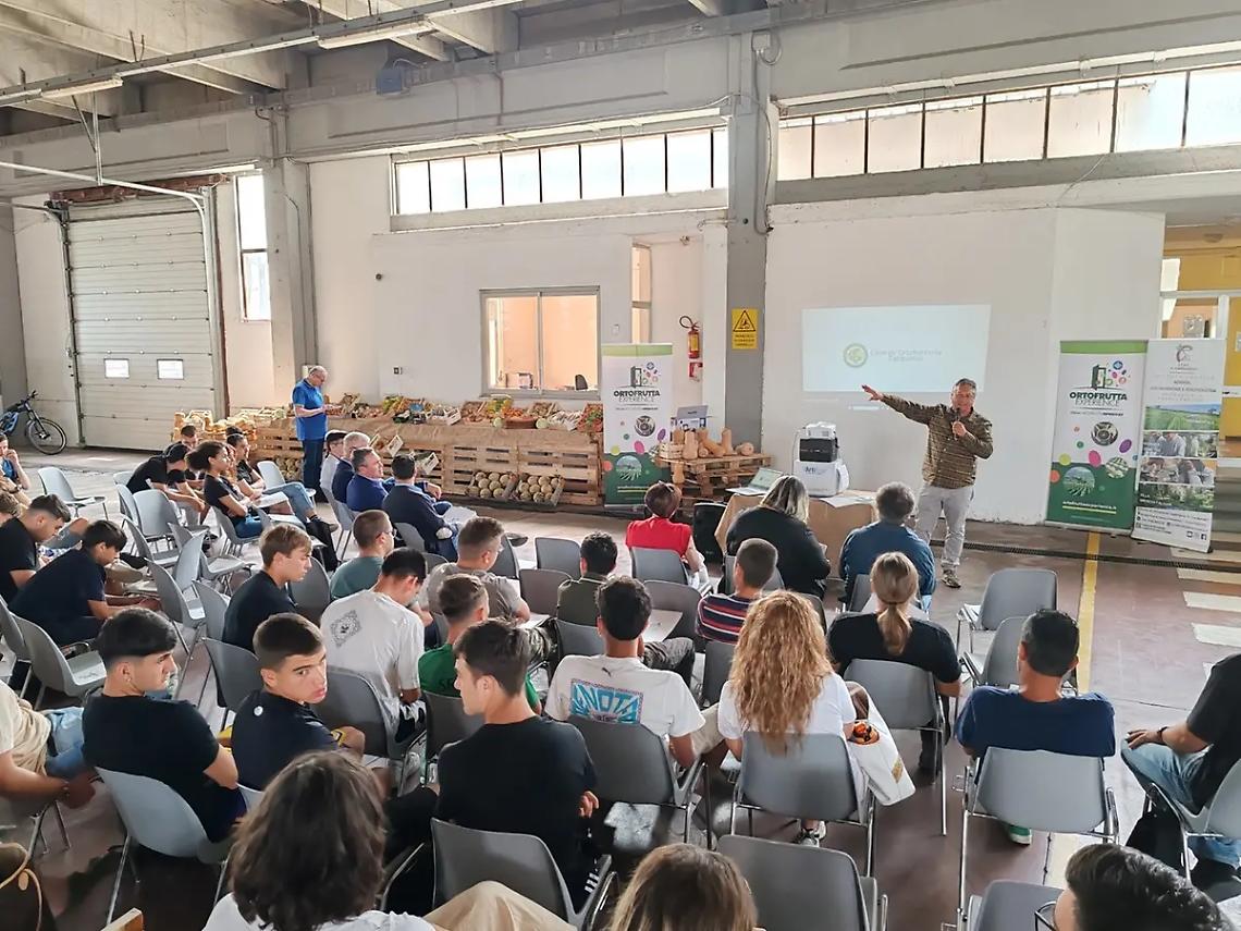Tarquinia, la Centrale Ortofrutticola ha aperto le porte a studenti e istituzioni