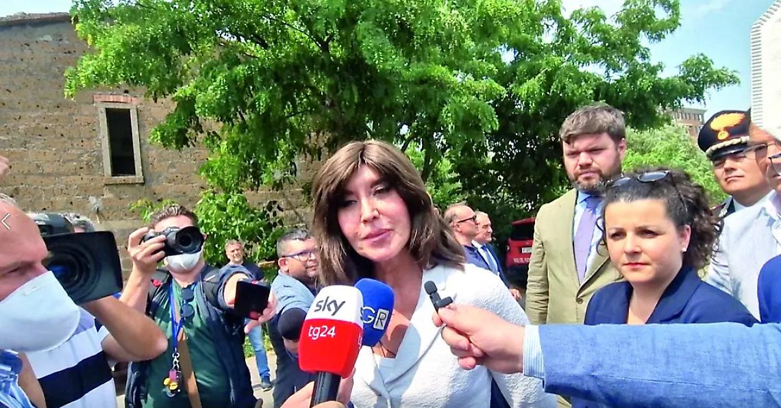La ministra Bernini a Viterbo: &laquo;Questo &egrave; il primo giorno della ripartenza&raquo;