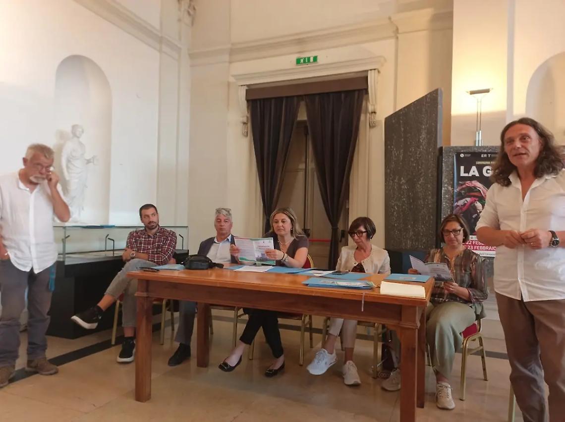 A Viterbo la prima universit&agrave; dei braccianti in Italia