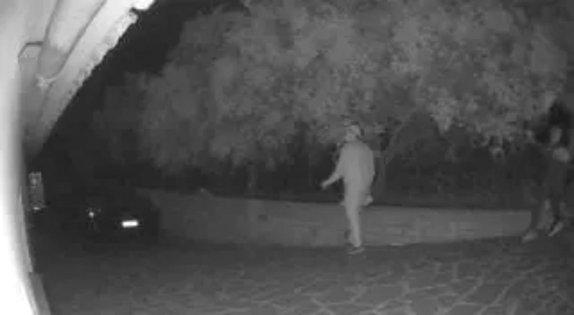 Tentano il colpo in villa, i ladri messi in fuga dall&rsquo;antifurto in via Zambra