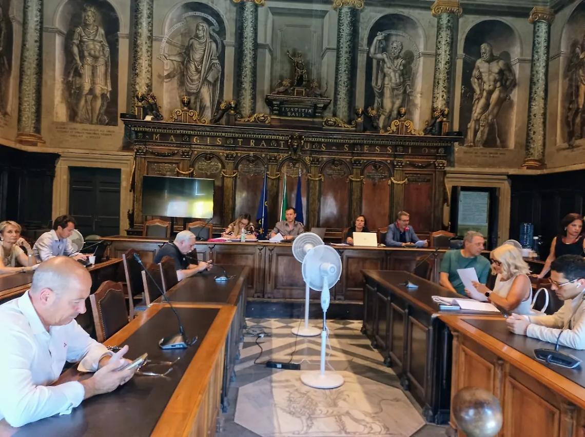 Lo strano caso della delibera &ldquo;anonima&rdquo; in commissione