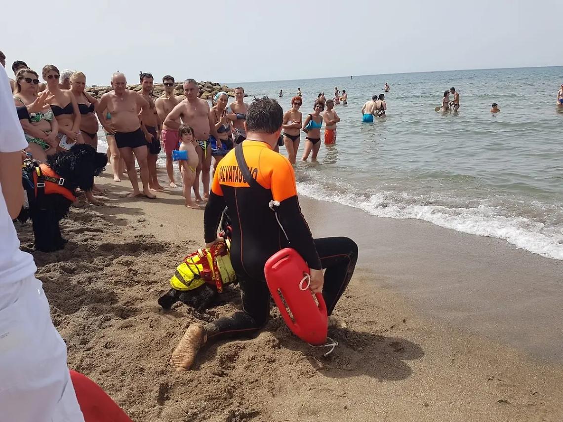 L&rsquo;educazione sanitaria si fa anche in spiaggia: infermieri e professionisti a Tarquinia e Santa Severa (foto)