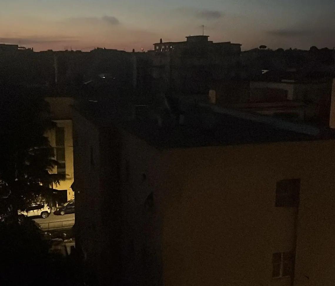 Continuano i black out: serata al buio in molti quartieri