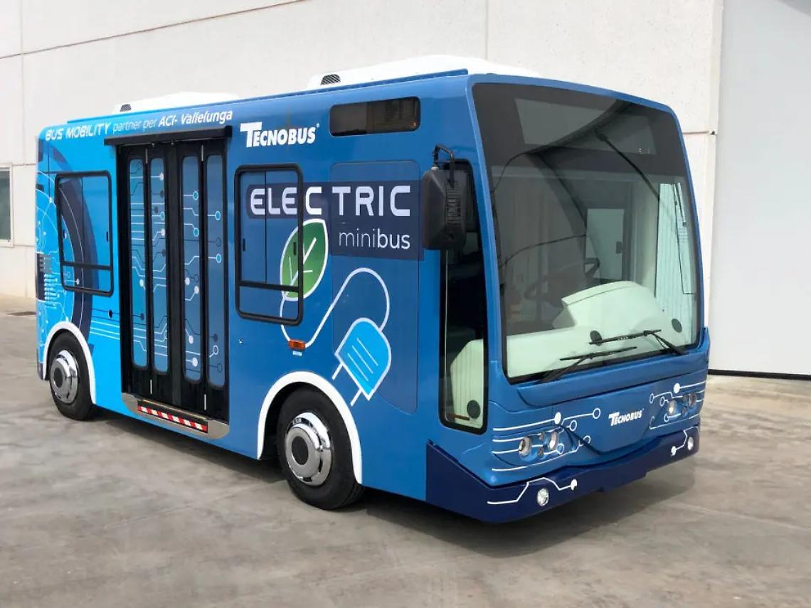 Viterbo, cinque minibus elettrici per il centro storico