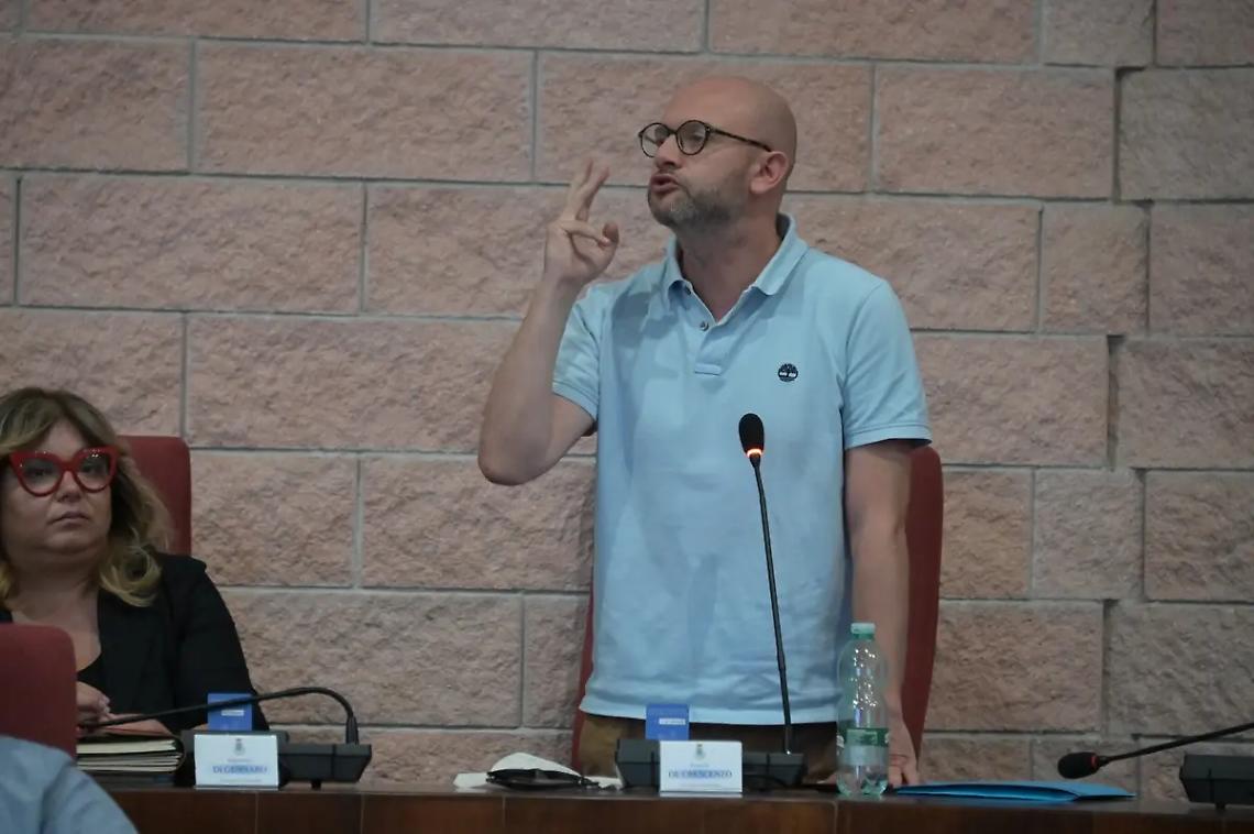 De Crescenzo: &laquo;Inaccettabile il comportamento di Enel&raquo;