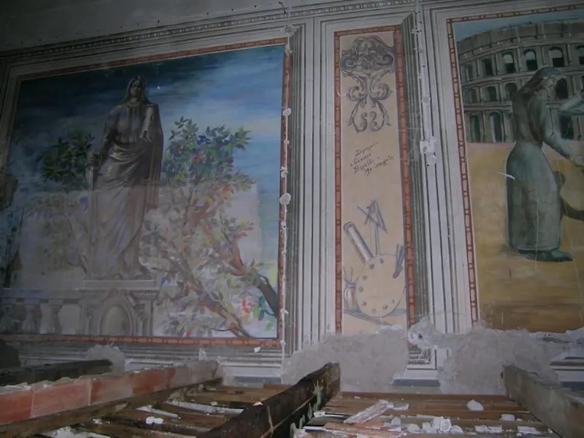 Affreschi di via Pecorelli, per Fdi un patrimonio da salvare e valorizzare