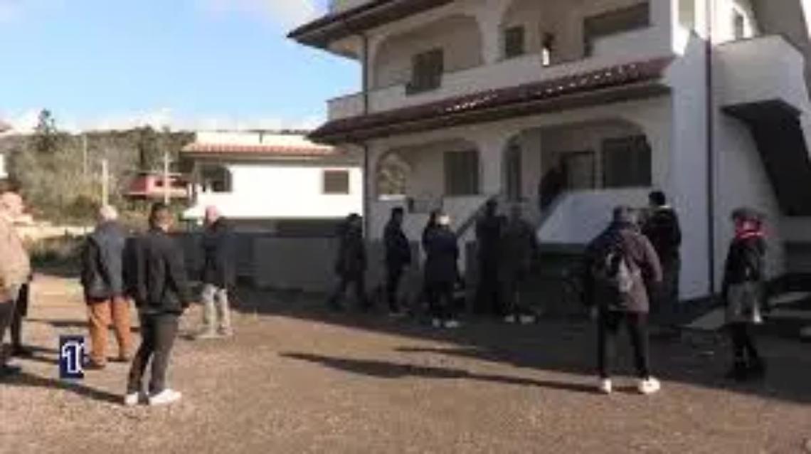 Gli assegnano la casa popolare, ma era gi&agrave; stata affidata ad un&rsquo;altra persona: l&rsquo;odissea di un disabile