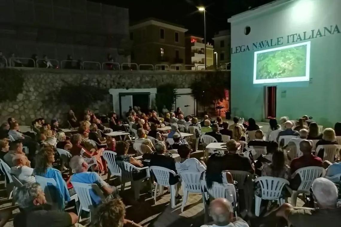 Opinioni di un Clown alla Lega Navale