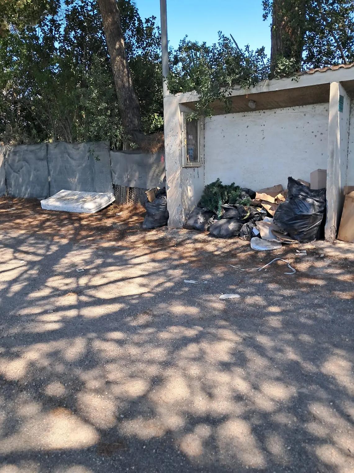 Olmetto, scatta l&rsquo;intervento &ldquo;fai-da-te&rdquo; contro le discariche