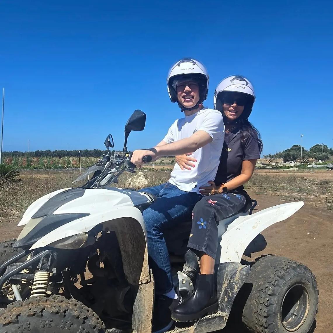 Sabrina Ferilli e l&rsquo;amore per il quad, nuovo tour tra i sentieri etruschi