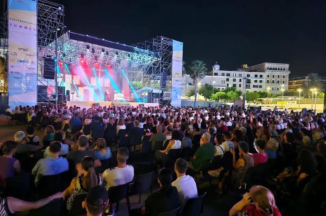 Din Don Down: risate e riflessioni con Ruffini