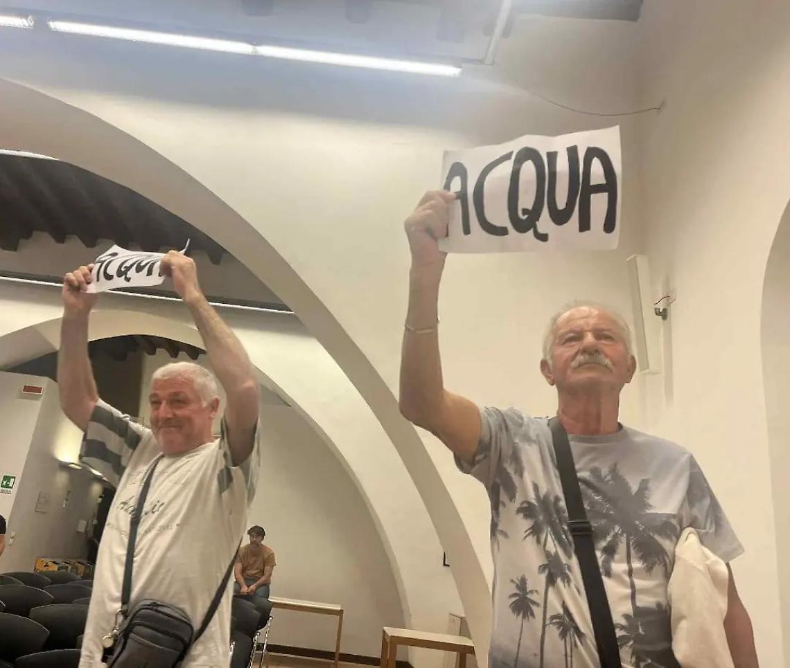 Arriva l&rsquo;acqua ma non la soluzione