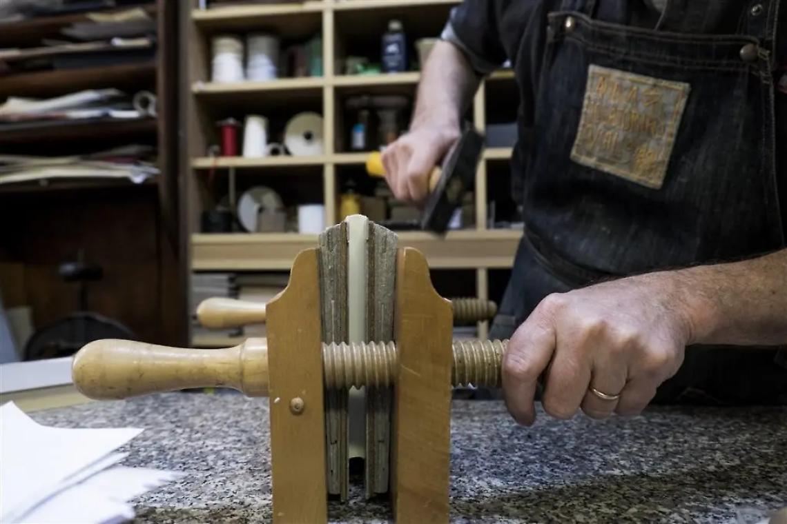 Calo dell&rsquo;artigianato, la Tuscia limita i danni