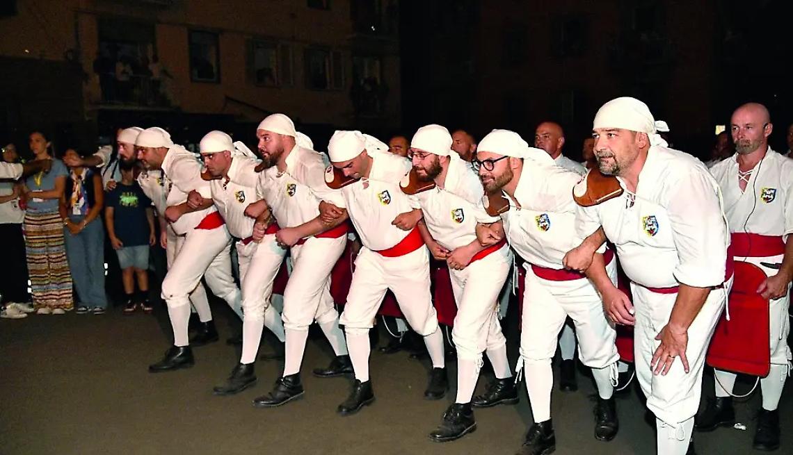 S. Rosa: controlli stringenti su sedie e fontane