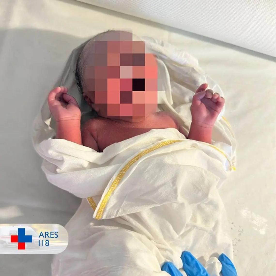 Parto improvviso: l&rsquo;Ares 118 salva mamma e bambino