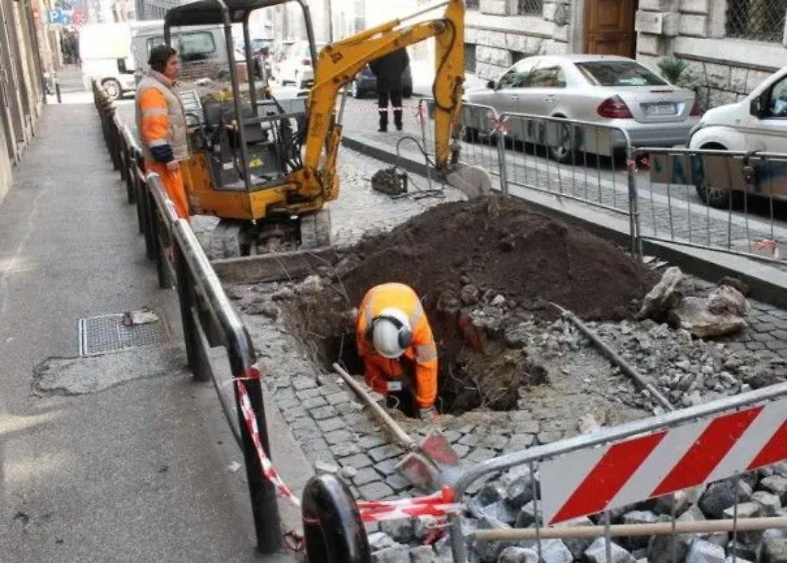 Riprendono i lavori per la nuova dorsale elettrica sull&rsquo;Aurelia, tra il distributore di carburante e l&rsquo;incrocio con via delle Vignacce