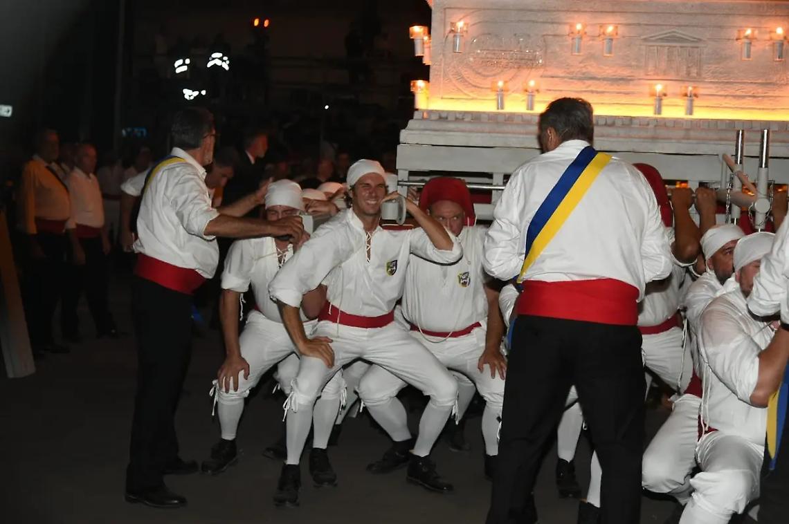 Viterbo: Trasporto a luci accese dopo l&rsquo;arresto di due uomini armati IL VIDEO