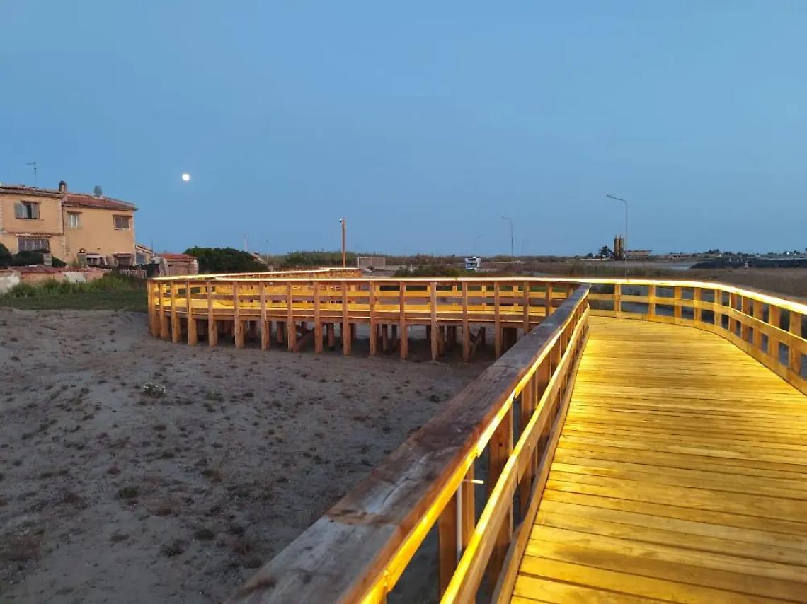 Ripristinata l&rsquo;illuminazione sulla nuova passerella ciclopedonale tra Lungomare della Salute e via del Faro