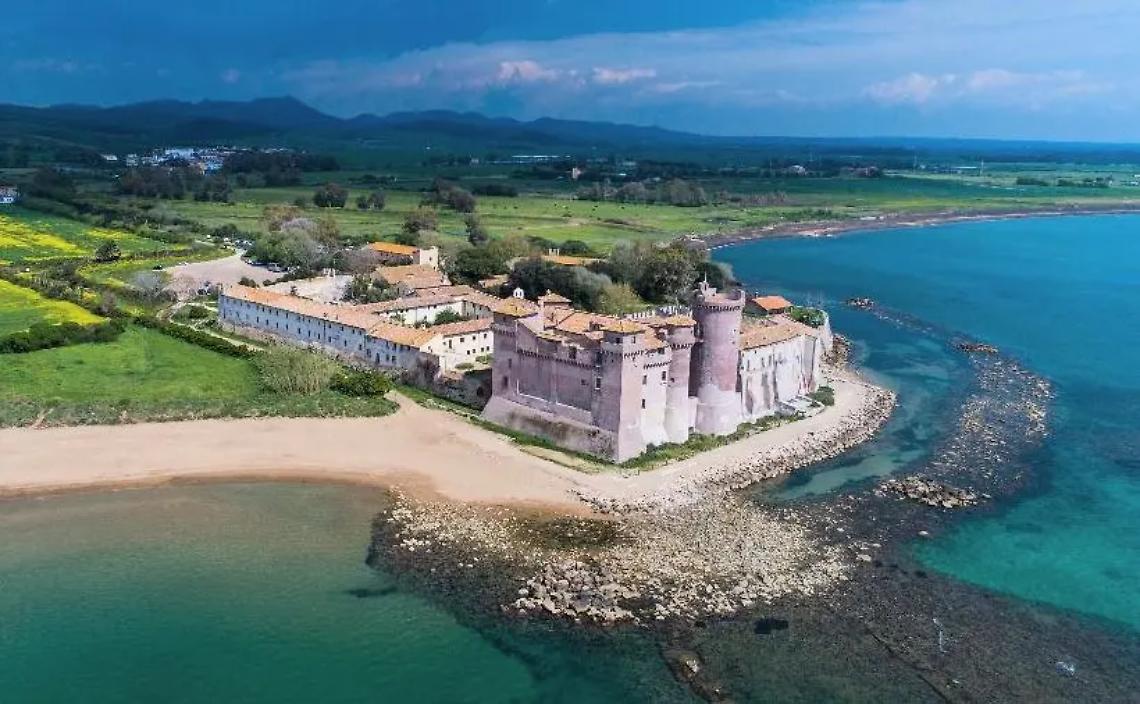 Il Pd: &laquo;Si valuti l&rsquo;ex Colonia Marina per il resort a cinque stelle&raquo;