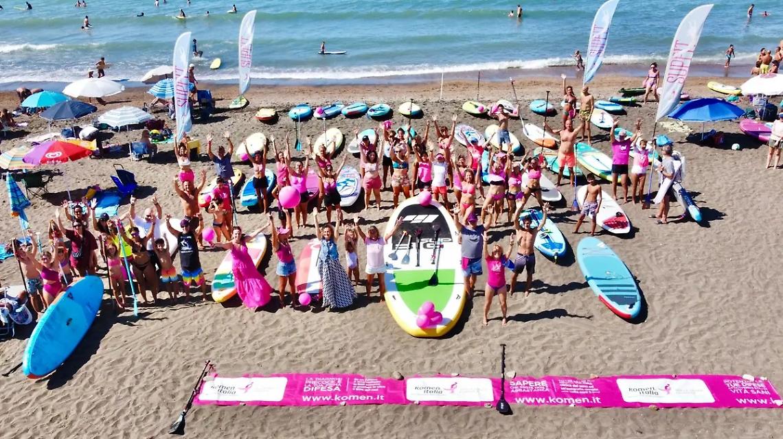 Sup e mare, raccolta fondi contro il cancro al seno