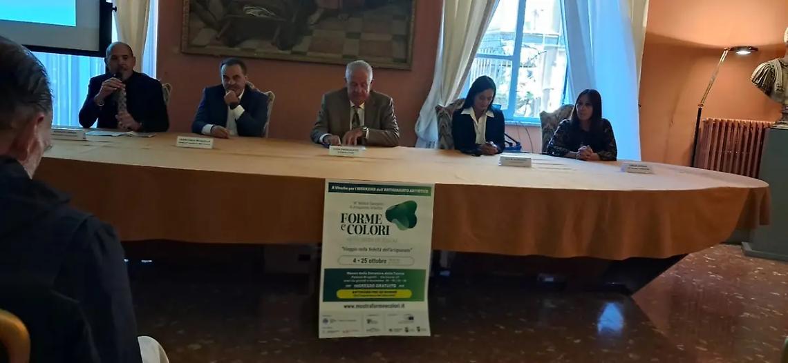 Viterbo: &ldquo;Forme e colori&rdquo; compie 18 anni