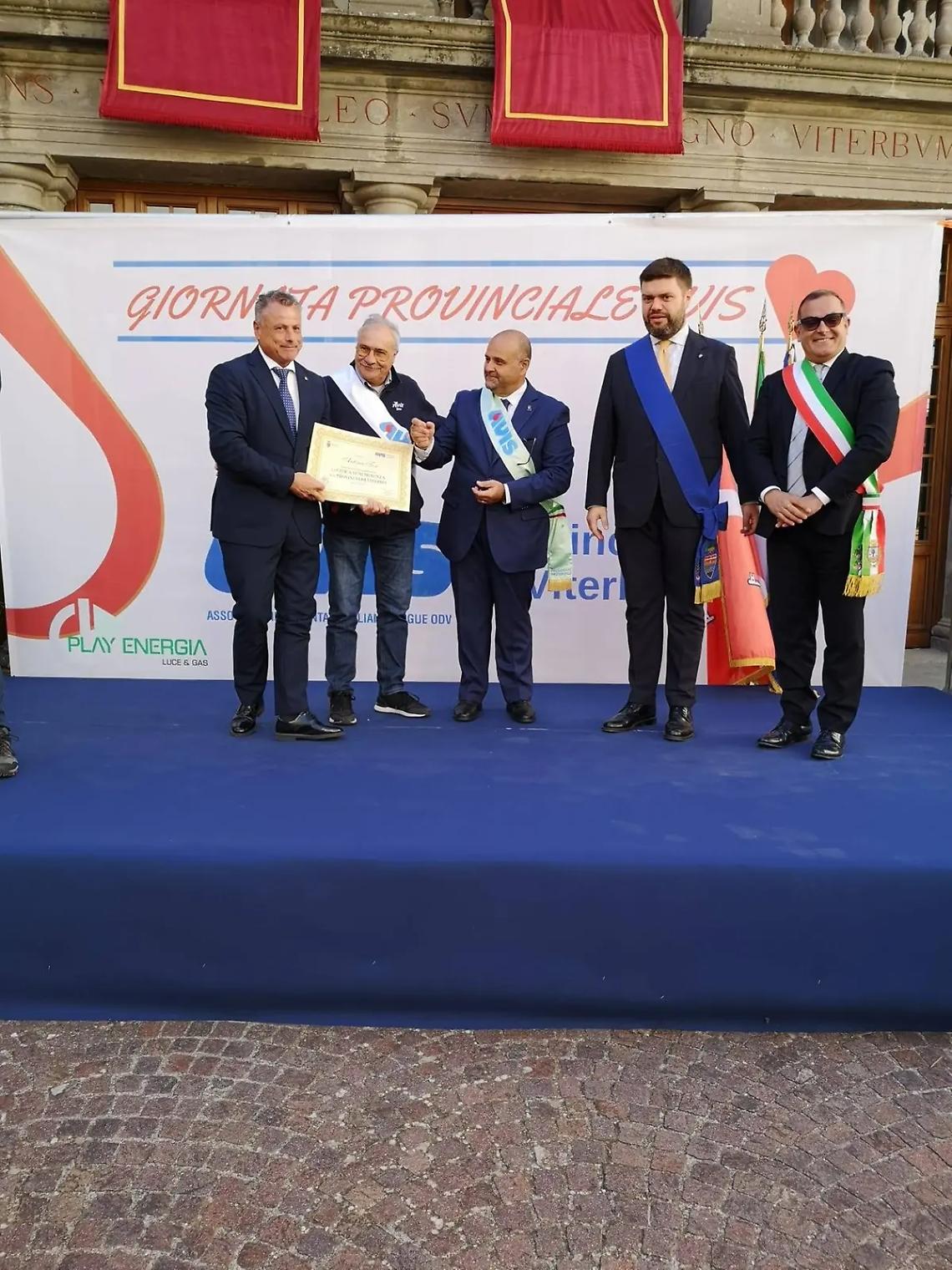 Sutri, benemerenza civica all&rsquo;assessore Tosi per le 50 donazioni di sangue