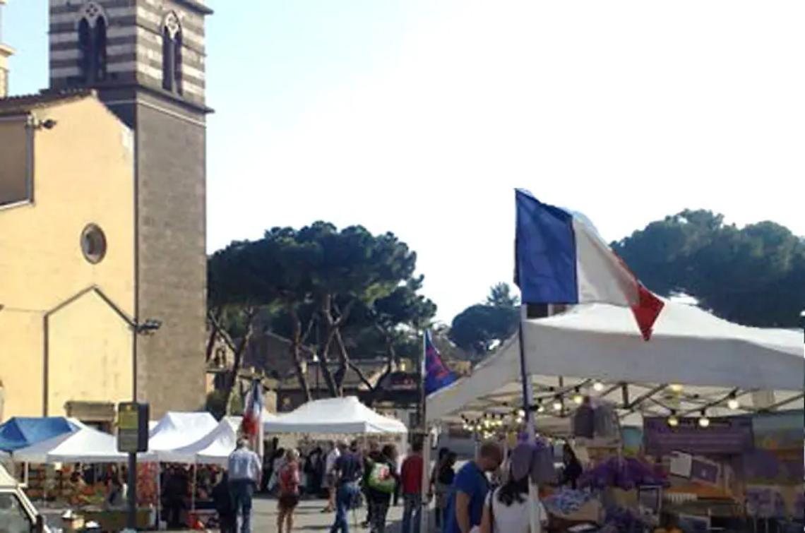 Et voil&agrave;, un angolo di Francia a Viterbo