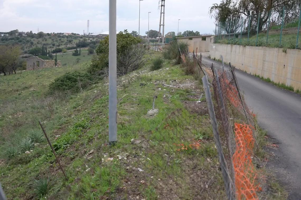 Molacce, via ai lavori per il muro di contenimento