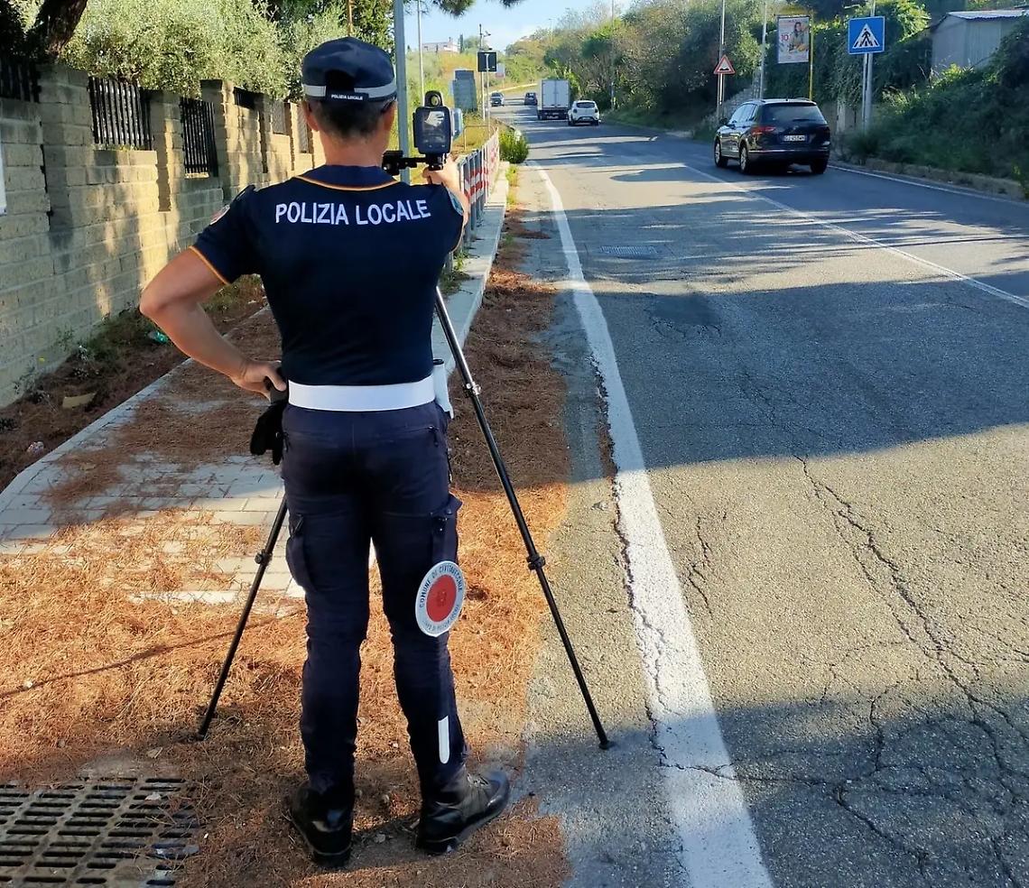 Via Terme di Traiano: via ai controlli con telelaser