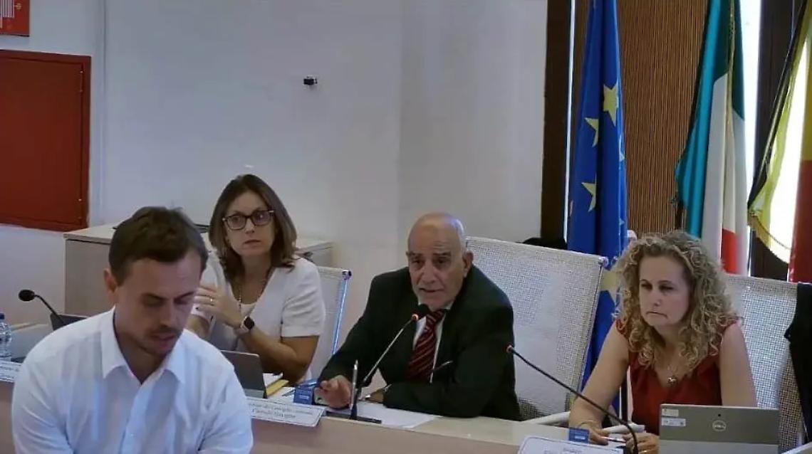 Mozione respinta, la sfiducia contro la Gubetti non passa
