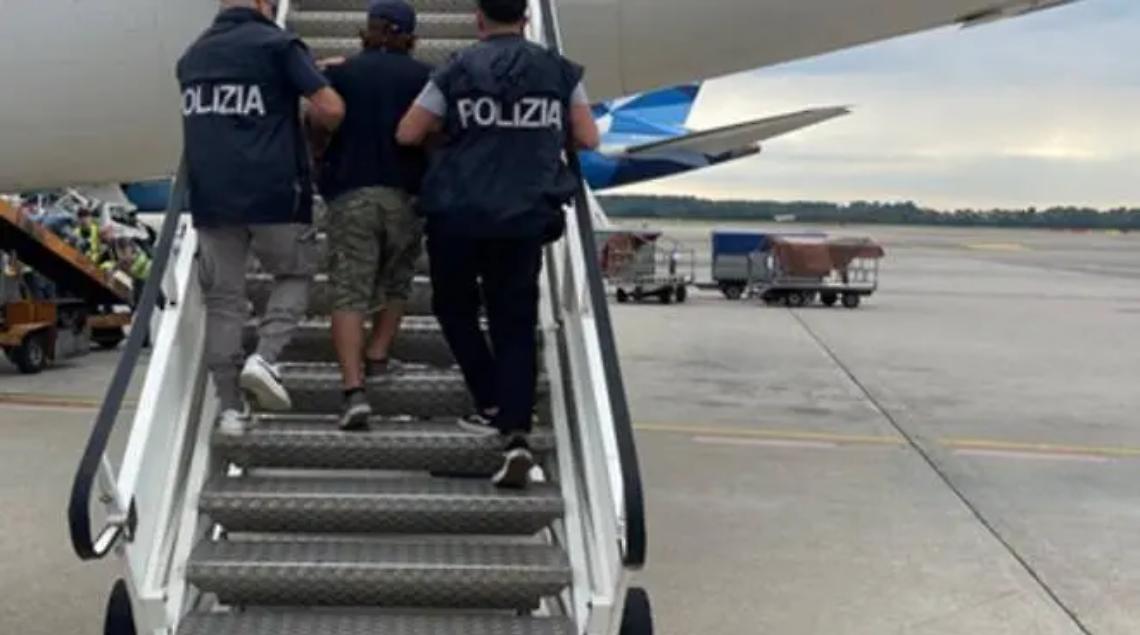 Detenuti pericolosi, espulsi in due