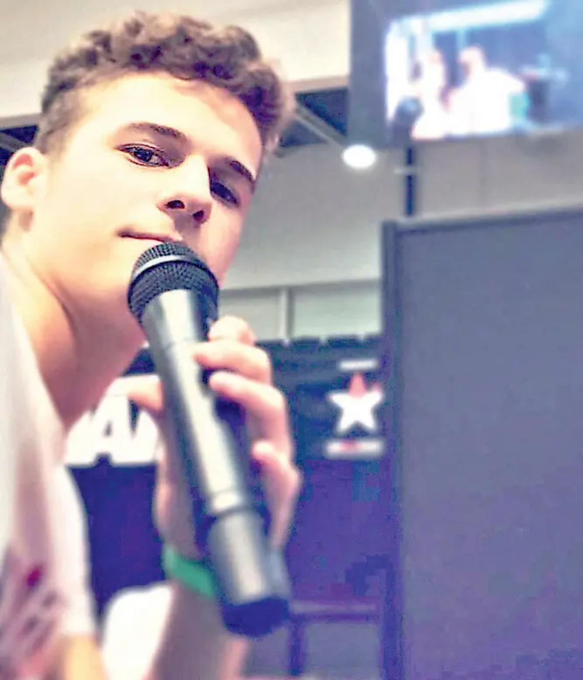 Il buongiorno e l&rsquo;oroscopo del 7 Novembre 2025