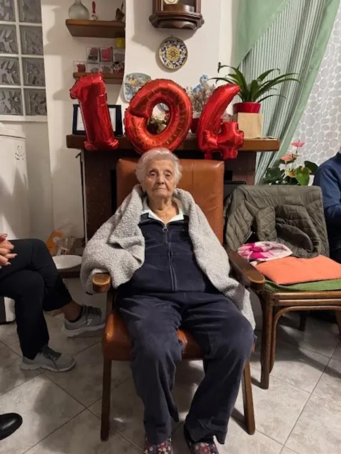 Il buongiorno e l&rsquo;oroscopo del 14 Novembre 2025